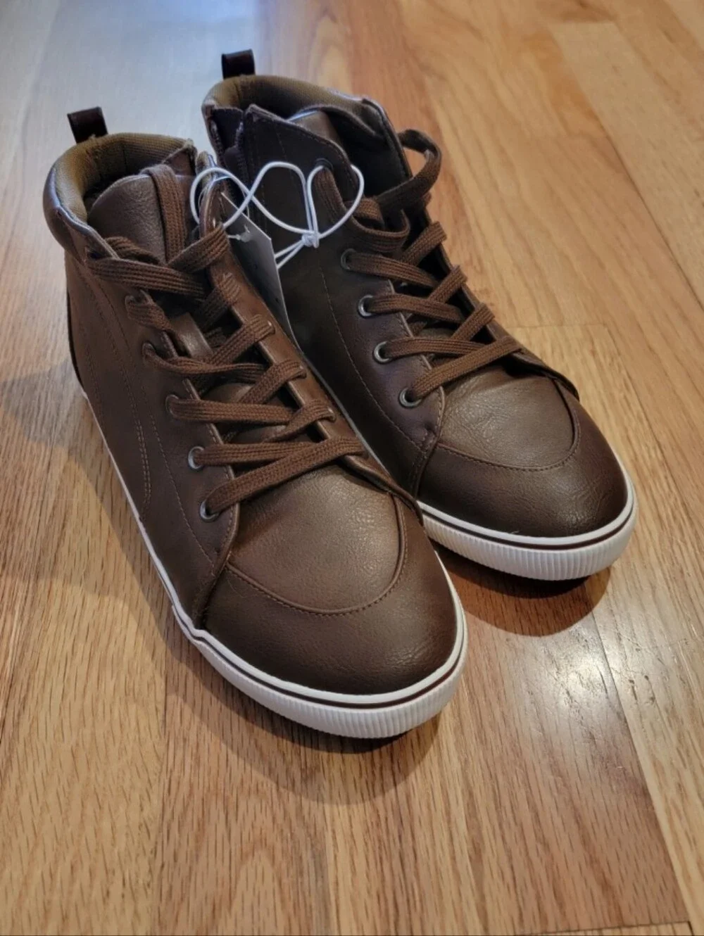 Cat & Jack Brown High-Top Lace-Up Sneakers Boys 7 - Picture 2 of 6
